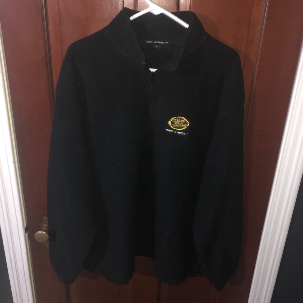 Mikes Hard Lemonade Pullover